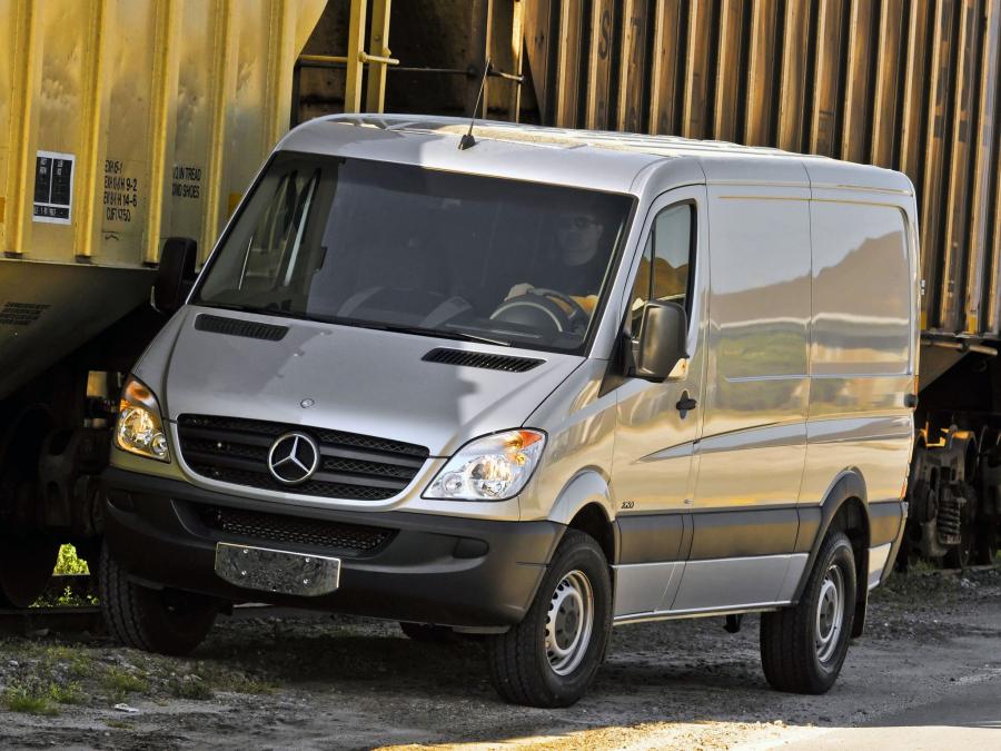  Mercedes-Benz Sprinter 2500 Cargo 2006 года  (фото 2 из 6)